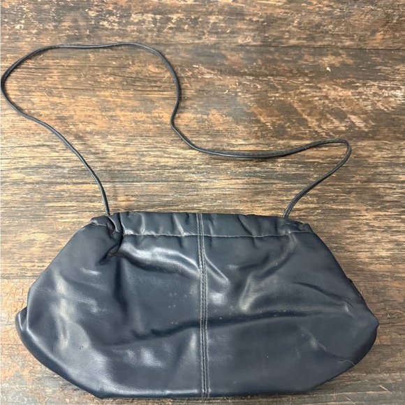 Elegant Navy Leather Crossbody Bag - Picture 1 of 3
